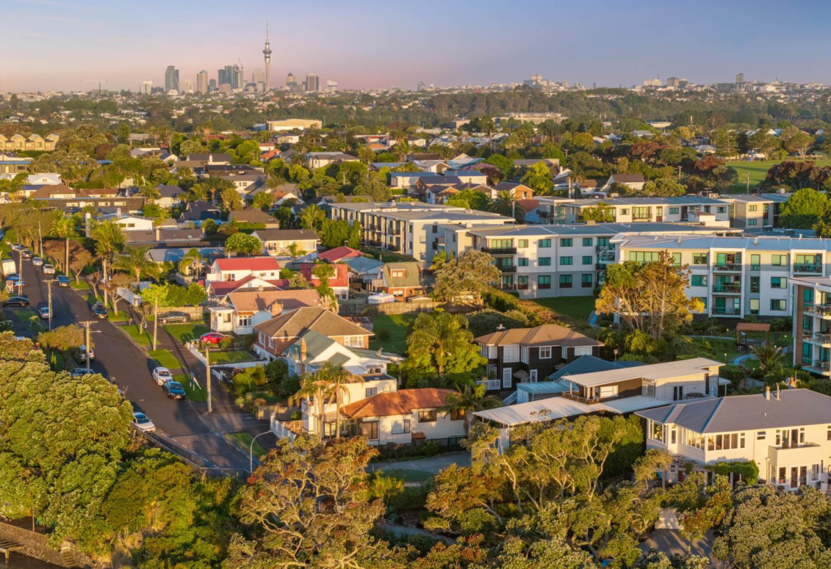 829m2 section, Motivated Vendor, 361m2 Sea Views 4 beds + office 3 baths house triple garage and swimming pool, close to schools, shops, parks, easy motorway access, 0.6 km to Pt Chevalier School, 1.7 km to Western Springs College and Pasadena Intermediate, 70 St Michaels Avenue, Pt Chevalier, Auckland