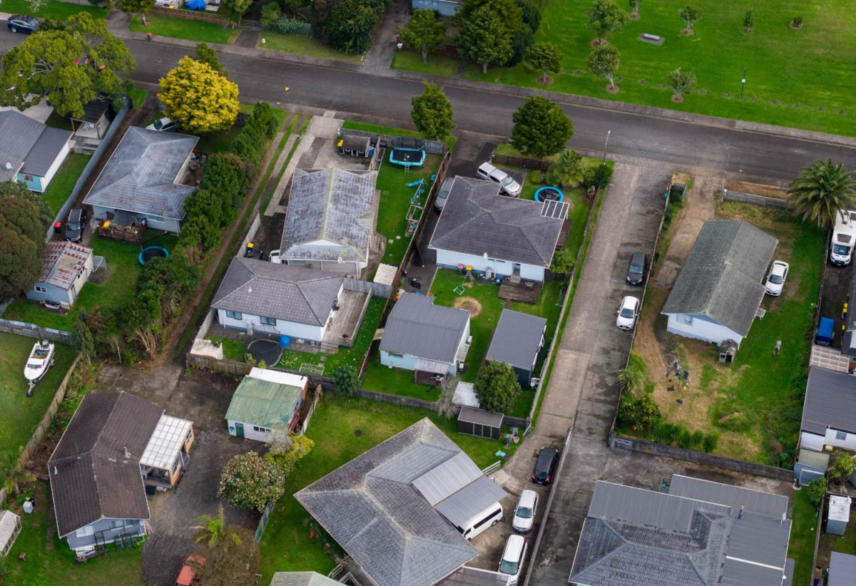 Opposite to a park, 610m2 section, 3 beds 1 bath house with RC, BC, EPA for 4 standalone homes (each 3 beds 2.5 baths with garage), 0.7 km to Henderson South School, 22 Tabitha Crescent, Henderson, Auckland