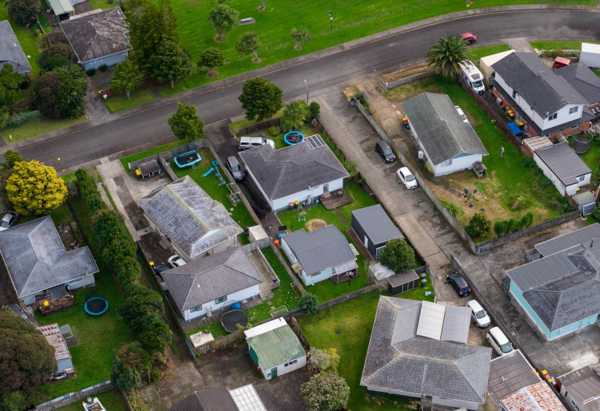 Opposite to a park, 610m2 section, 3 beds 1 bath house with RC, BC, EPA for 4 standalone homes (each 3 beds 2.5 baths with garage), 0.7 km to Henderson South School, 22 Tabitha Crescent, Henderson, Auckland