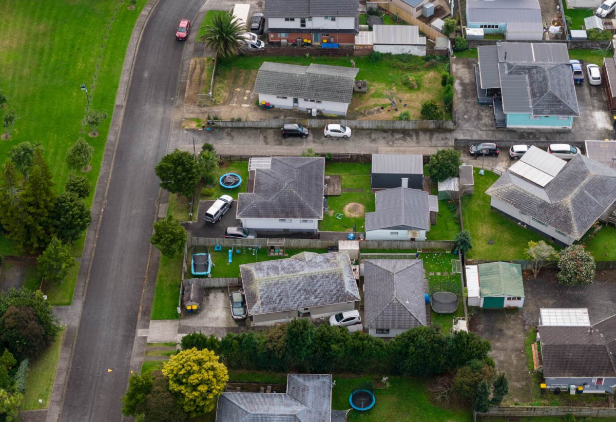 Opposite to a park, 610m2 section, 3 beds 1 bath house with RC, BC, EPA for 4 standalone homes (each 3 beds 2.5 baths with garage), 0.7 km to Henderson South School, 22 Tabitha Crescent, Henderson, Auckland