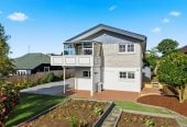 Renovated 3 beds + a large rumpus room 2 baths with garage on 403m2 section, Fully renovated throughout, with a new roof installed in 2022, Easy walk to Birkenhead Village, 0.4 km to Birkenhead School, 0.5 km to Northcote College, 86D Harrington Road, Henderson, Auckland