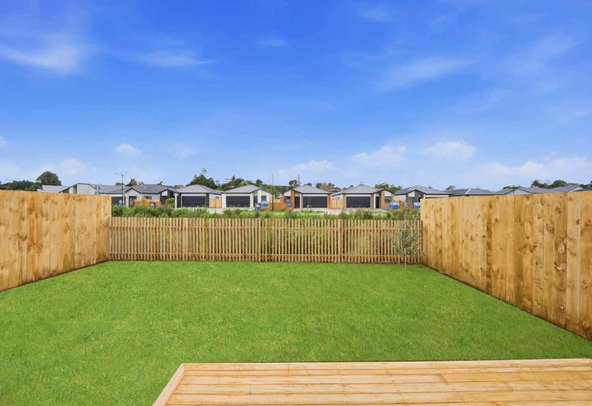 Brandnew rick & Oblique 3 beds 2.5 baths house with garage, close to schools, Opaheke Sports Park, shops, easy motorway access, 11 Stableford Crescent, Opaheke, Auckland