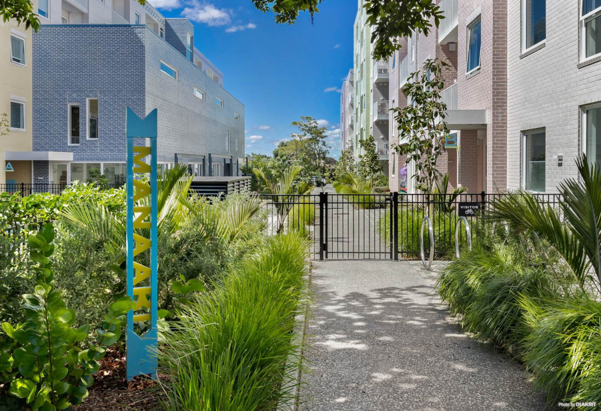 Forget the Council CV, 50m2 1 bed 1 bath apartment, close to schools, shops, shopping centres, 0.6 km to Onehunga Primary School, 1.2 km to Royal Oak Intermediate School, 110/9D Jordan Avenue, Onehunga, Auckland