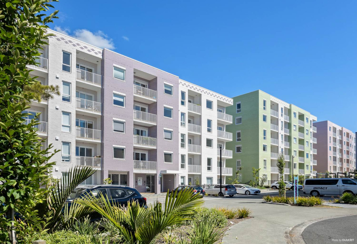 Forget the Council CV, 50m2 1 bed 1 bath apartment, close to schools, shops, shopping centres, 0.6 km to Onehunga Primary School, 1.2 km to Royal Oak Intermediate School, 110/9D Jordan Avenue, Onehunga, Auckland