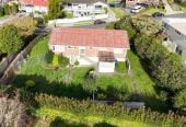 3 beds house on 847m2 section with RC, EPA approved for five standalone homes, BC can be provided prior to settlement, 0.5 km to Sunny Hills School, 1.3 km to Farm Cove Intermediate, 1.9 km to Pakuranga College, 5 Willow Way, Sunnyhills, Auckland