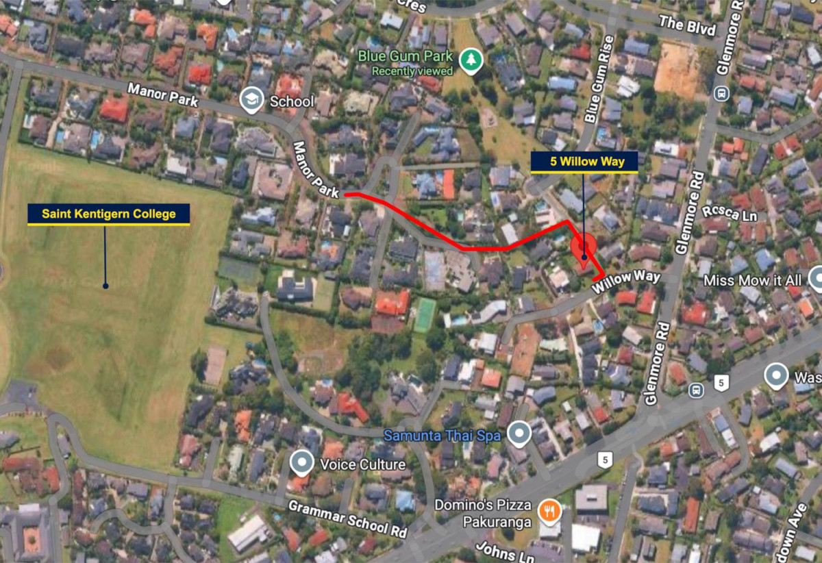 3 beds house on 847m2 section with RC, EPA approved for five standalone homes, BC can be provided prior to settlement, 0.5 km to Sunny Hills School, 1.3 km to Farm Cove Intermediate, 1.9 km to Pakuranga College, 5 Willow Way, Sunnyhills, Auckland