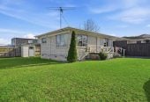 Half share of 790m2 section, Brick and tile 2 beds 1 bath home with carport, close to schools, parks, shopping centres, 0.3 km to Wakaaranga School, 0.5 km to Farm Cove Intermediate, 0.7 km to Pakuranga College, 2/17 Hedge Row, Sunnyhills, Auckland