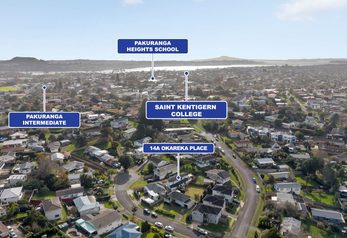 Standalone 5 beds (2 ensuites) + study nook 4.5 baths home with garage, 2 beds 2.5 baths ground floor, close to schools, shopping centres, 0.5 km to Riverhills School and Pakuranga Heights School, 0.9 km to v and Pakuranga Intermediate, 14A Okareka Place, Pakuranga Heights, Auckland