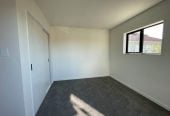 Brandnew 4 beds 3 baths home with garage, 1 bed 1 bath ground floor, close to schools, parks, shopping centre, 0.6 km to Sunny Hills School, 1.3 km to Farm Cove Intermediate, 1.9 km to Pakuranga College, Lot 3, 4 Glenmore Road, Sunnyhills, Auckland