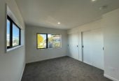 Brandnew 4 beds 3 baths home with garage, 1 bed 1 bath ground floor, close to schools, parks, shopping centre, 0.6 km to Sunny Hills School, 1.3 km to Farm Cove Intermediate, 1.9 km to Pakuranga College, Lot 3, 4 Glenmore Road, Sunnyhills, Auckland