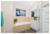 225m2 Standalone 4 beds 2 baths house with car parks, close to schools, local shops, motorway access, 0.7 km to St Paul’s School (Massey), 0.8 km to Massey Primary School, 1 km to Massey High School, 424 Don Buck Road, Massey, Auckland