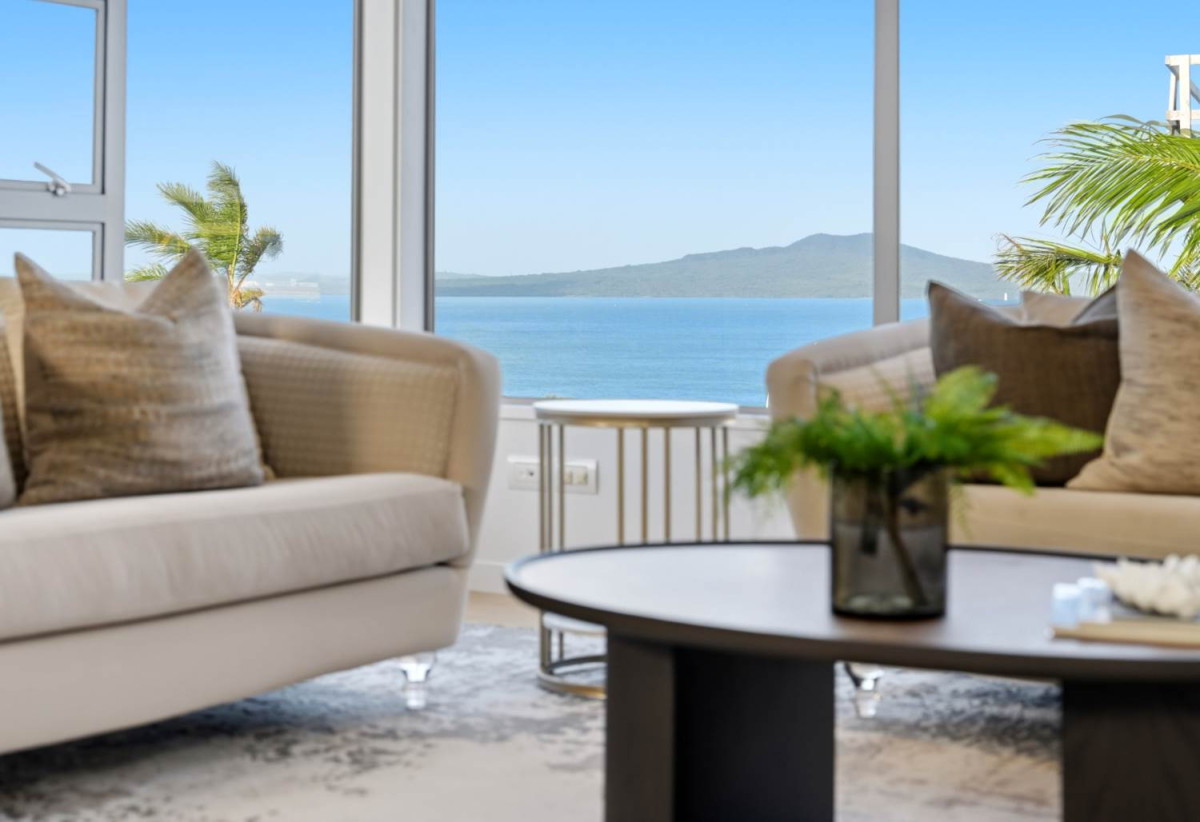 Double Westlake school zone, Breathtaking 180° Views, Sea Views, city skyline views, 640m2 section, 4 beds (2 ensuites) + large office room and rumpus room 3.5 baths house with double garage, 2024 luxury renovated, close to beach, Milford shops, schools, Zoned for Campbells Bay School, Westlake Boys’ and Westlake Girls’ High Schools, and Murrays Bay Intermediate, 62 Seaview Road, Castor Bay, Auckland