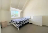 Freehold 3 beds 1 bath townhouse with car park and a large garden shed on 258m2 section, close to local parks, the Remuera Golf Course, Meadowbank Shopping Centre, 112B Norman Lesser Drive St Johns, Auckland