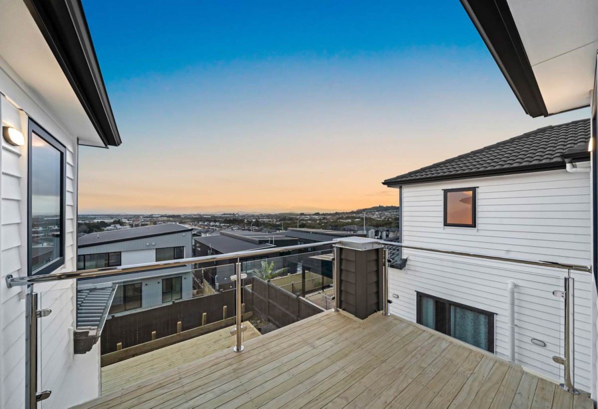 445m2 section, Brandnew 8 beds (6 ensuites) 7.5 baths house with double garage and 2 beds 1 bath granny, close to schools, Ormiston shopping centre, 0.7 km to Mission Heights Junior College, 0.9 km to Mission Heights Primary School, 1.5 km to Ormiston Senior College, 13 Mill Hill Close, Flat Bush, Auckland