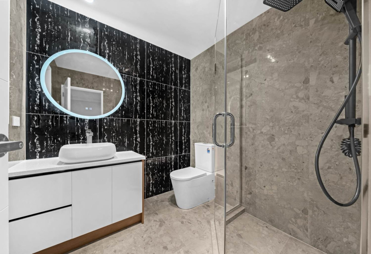 445m2 section, Brandnew 8 beds (6 ensuites) 7.5 baths house with double garage and 2 beds 1 bath granny, close to schools, Ormiston shopping centre, 0.7 km to Mission Heights Junior College, 0.9 km to Mission Heights Primary School, 1.5 km to Ormiston Senior College, 13 Mill Hill Close, Flat Bush, Auckland