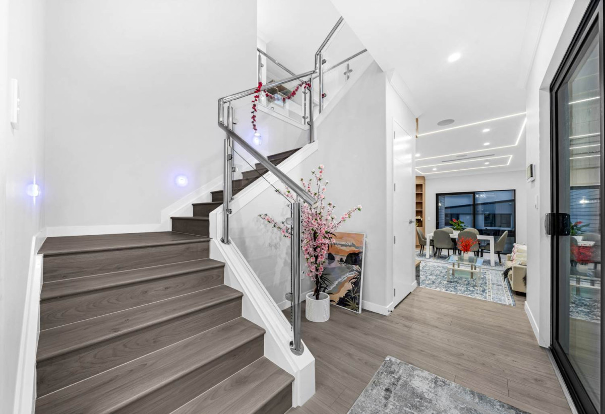 445m2 section, Brandnew 8 beds (6 ensuites) 7.5 baths house with double garage and 2 beds 1 bath granny, close to schools, Ormiston shopping centre, 0.7 km to Mission Heights Junior College, 0.9 km to Mission Heights Primary School, 1.5 km to Ormiston Senior College, 13 Mill Hill Close, Flat Bush, Auckland