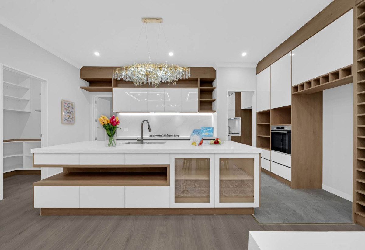 445m2 section, Brandnew 8 beds (6 ensuites) 7.5 baths house with double garage and 2 beds 1 bath granny, close to schools, Ormiston shopping centre, 0.7 km to Mission Heights Junior College, 0.9 km to Mission Heights Primary School, 1.5 km to Ormiston Senior College, 13 Mill Hill Close, Flat Bush, Auckland