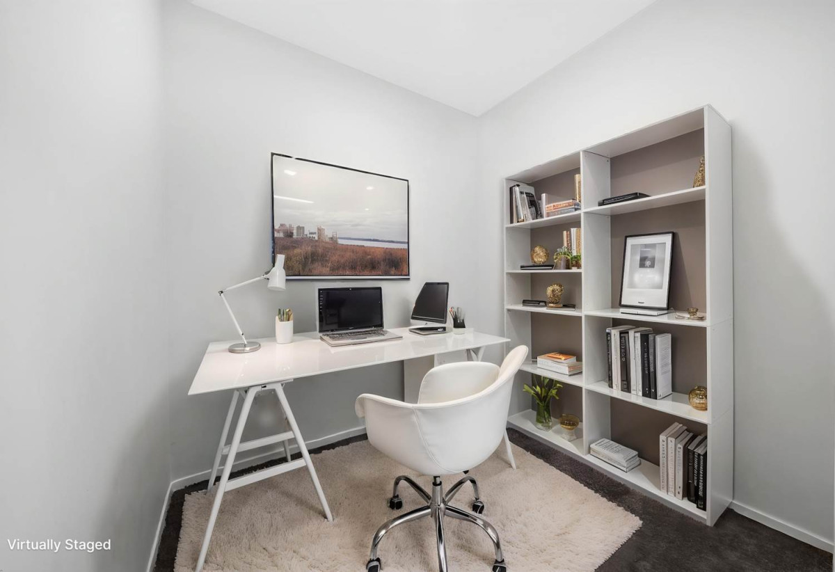 2 beds + study room 1.5 baths home, close to schools, William Green Domain, Highland Park shopping centre, 0.7 km to Macleans Primary School, 0.8 km to Pakuranga College, 0.9 km to Howick Intermediate, 32 Clementine Place, Bucklands Beach, Auckland
