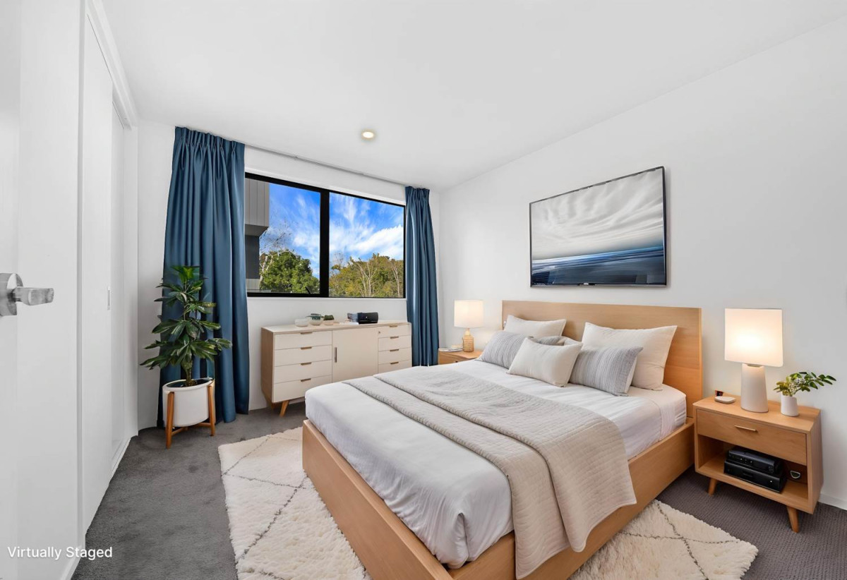 2 beds + study room 1.5 baths home, close to schools, William Green Domain, Highland Park shopping centre, 0.7 km to Macleans Primary School, 0.8 km to Pakuranga College, 0.9 km to Howick Intermediate, 32 Clementine Place, Bucklands Beach, Auckland