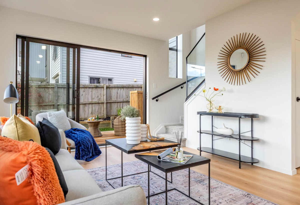 Brandnew freehold 3 beds + study 2.5 baths home with garage, close to schools , waterfront walkways and nature reserves of Wai O Taiki Bay, local shops, 0.3 km to Glenbrae School, 0.6 km to Tamaki College, 25C Sunnymead Road, Glen Innes, Auckland