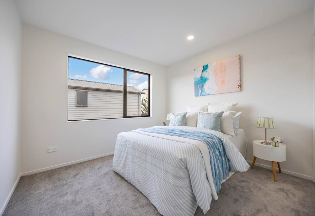 Brandnew freehold 3 beds + study 2.5 baths home with garage, close to schools , waterfront walkways and nature reserves of Wai O Taiki Bay, local shops, 0.3 km to Glenbrae School, 0.6 km to Tamaki College, 25C Sunnymead Road, Glen Innes, Auckland
