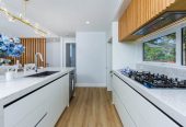 Rangitoto College zone, Standalone 4 beds 2.5 baths home with garage, close to schools, beach, reserve, shops, supermarket, 0.6 km to Browns Bay School, 7B Garadice Road, Rothesay Bay, Auckland