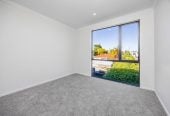 3 beds 1 bath home with car park, close to schools, shops, super markets, motorway access, 0.5 km to Takanini School, 15 Paapaakiri Loop, Takanini, Auckland