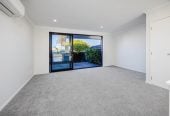 3 beds 1 bath home with car park, close to schools, shops, super markets, motorway access, 0.5 km to Takanini School, 15 Paapaakiri Loop, Takanini, Auckland