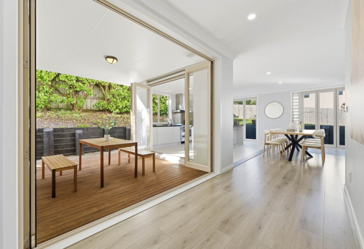 600m2 section, 5 beds (2 ensuites) 3.5 baths house with double garage, close to shops, schools, 0.8 km to Oteha Valley School, 1.1 km to Northcross Intermediate, 8 Hornbill Drive, Fairview Heights, Auckland