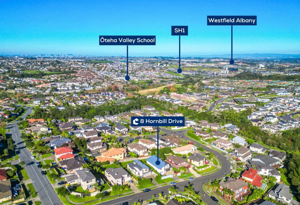 600m2 section, 5 beds (2 ensuites) 3.5 baths house with double garage, close to shops, schools, 0.8 km to Oteha Valley School, 1.1 km to Northcross Intermediate, 8 Hornbill Drive, Fairview Heights, Auckland