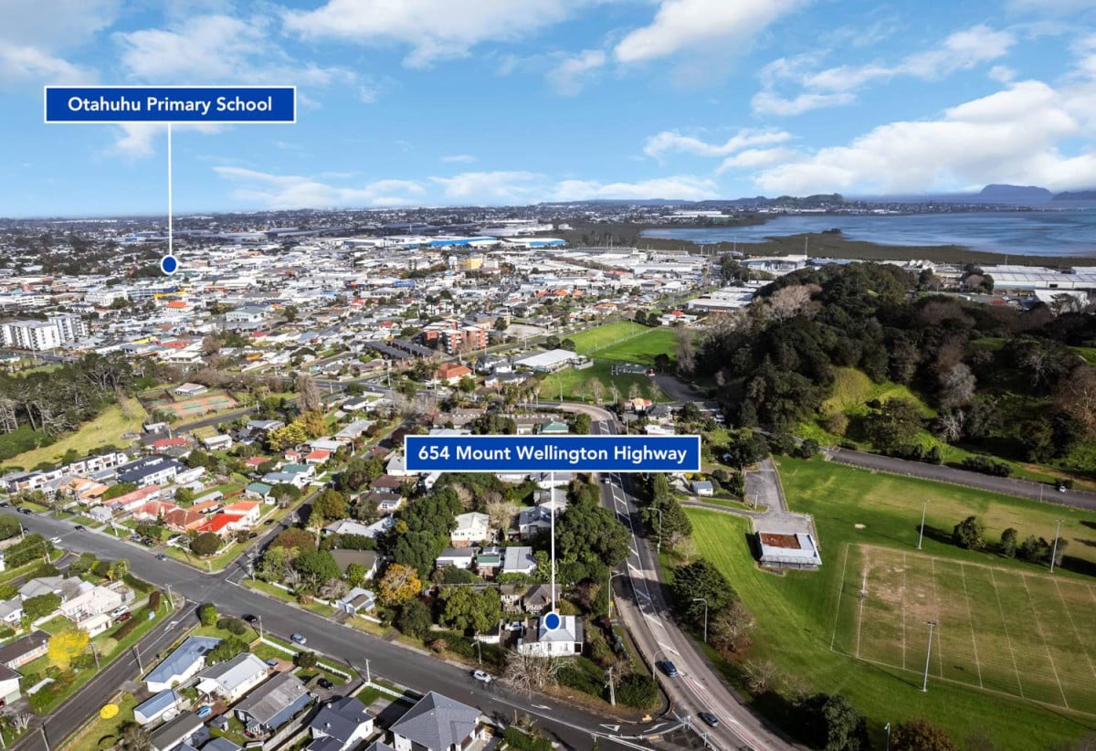 Opposite Mount Richmond playground, 858m2 soner site with RC Applied for 7 Lots, 3 beds 2 baths house with standalone garage, Just minutes from Sylvia Park Shopping Centre and New Zealand’s flagship IKEA store, 0.5 km to Otahuhu Intermediate, 1.2 km to Panama Road School, 654 Mount Wellington Highway, Mt Wellington, Auckland
