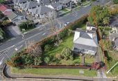 Opposite Mount Richmond playground, 858m2 soner site with RC Applied for 7 Lots, 3 beds 2 baths house with standalone garage, Just minutes from Sylvia Park Shopping Centre and New Zealand’s flagship IKEA store, 0.5 km to Otahuhu Intermediate, 1.2 km to Panama Road School, 654 Mount Wellington Highway, Mt Wellington, Auckland