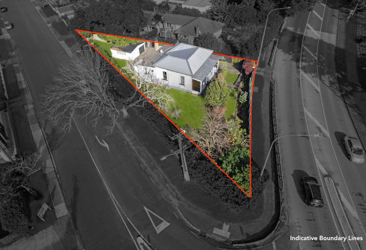 Opposite Mount Richmond playground, 858m2 soner site with RC Applied for 7 Lots, 3 beds 2 baths house with standalone garage, Just minutes from Sylvia Park Shopping Centre and New Zealand’s flagship IKEA store, 0.5 km to Otahuhu Intermediate, 1.2 km to Panama Road School, 654 Mount Wellington Highway, Mt Wellington, Auckland
