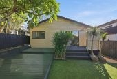Renovated 4 beds 2 baths house with carports, Close to beaches, Howick Village and local amenities, Zoned for Cockle Bay School, Somerville Intermediate & Howick College, 2/5 View Road, Shelly Park, Auckland
