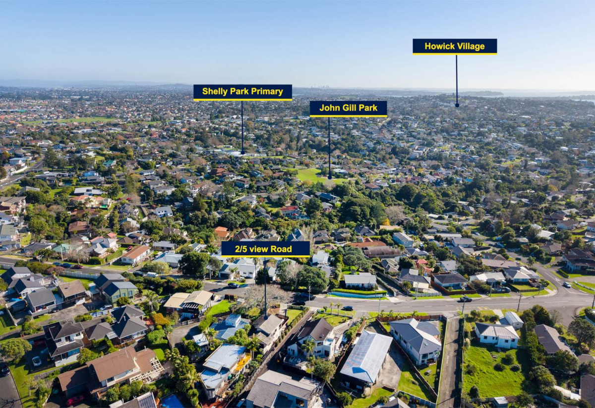 Renovated 4 beds 2 baths house with carports, Close to beaches, Howick Village and local amenities, Zoned for Cockle Bay School, Somerville Intermediate & Howick College, 2/5 View Road, Shelly Park, Auckland