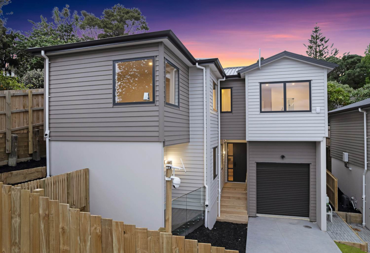 Opposite a reserve, Brandnew standalone 5 beds 3 baths home with garage, 2 beds 1 bath ground floor, 0.7 km to Massey High School, 0.9 km to Massey Primary School, 1 km to Lincoln Heights School, close to local shops, easy motorway access, 24C Zingaro Place, Massey, Auckland