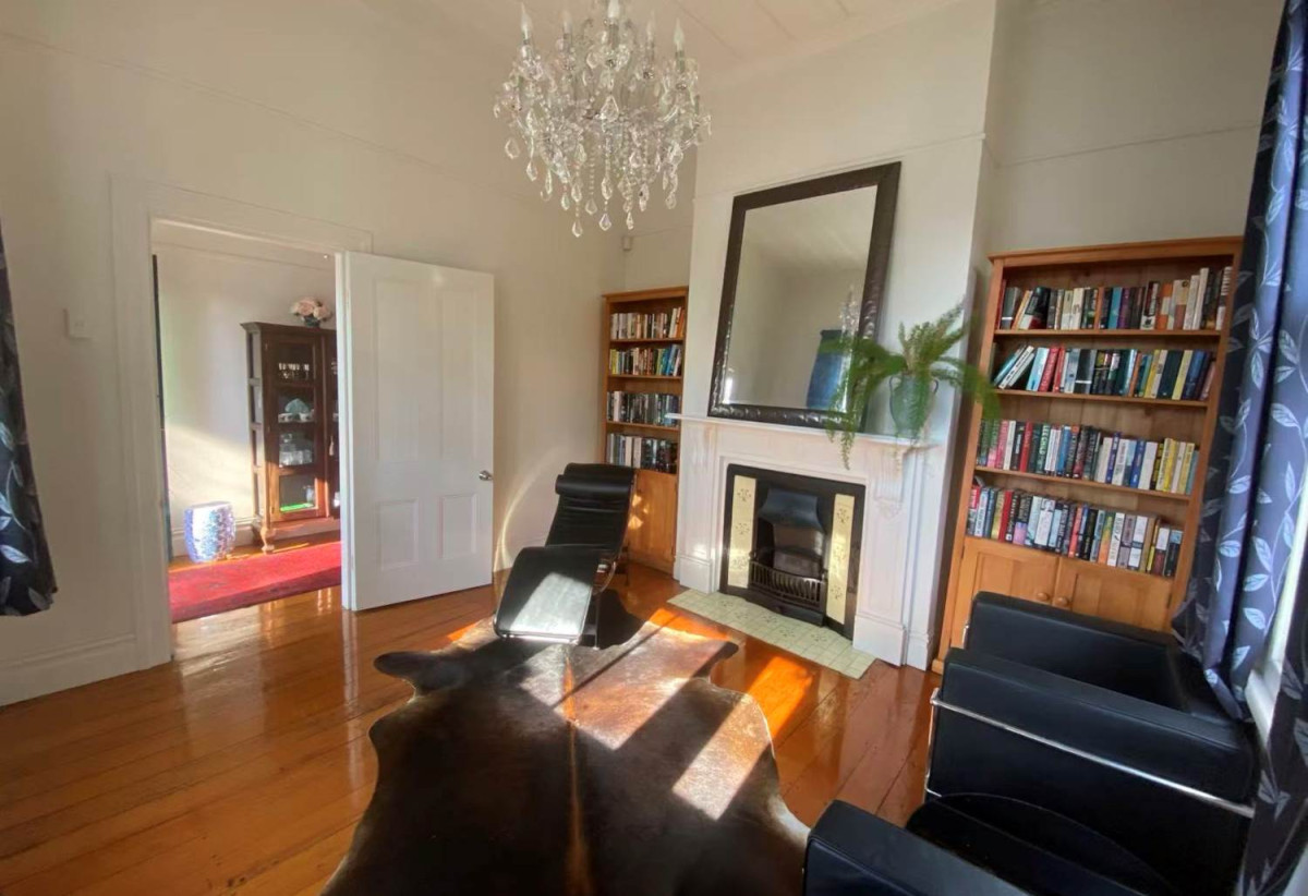 Opposite Mount Richmond playground, 858m2 soner site with RC Applied for 7 Lots, 3 beds 2 baths house with standalone garage, Just minutes from Sylvia Park Shopping Centre and New Zealand’s flagship IKEA store, 0.5 km to Otahuhu Intermediate, 1.2 km to Panama Road School, 654 Mount Wellington Highway, Mt Wellington, Auckland