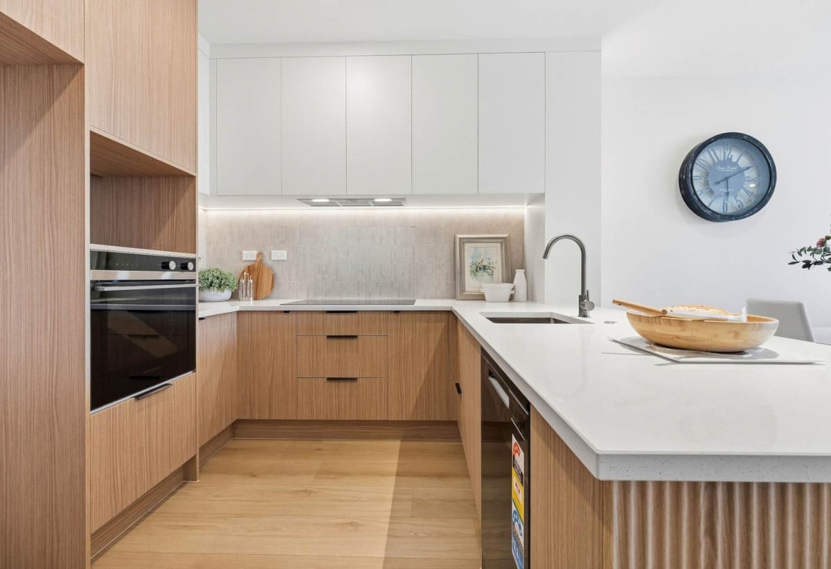 178m2 Freehold 5 beds (3 ensuites) 4 baths home with car park, close to local shops, schools, motorway access, 7/157 Bremner Road, Karaka, Auckland