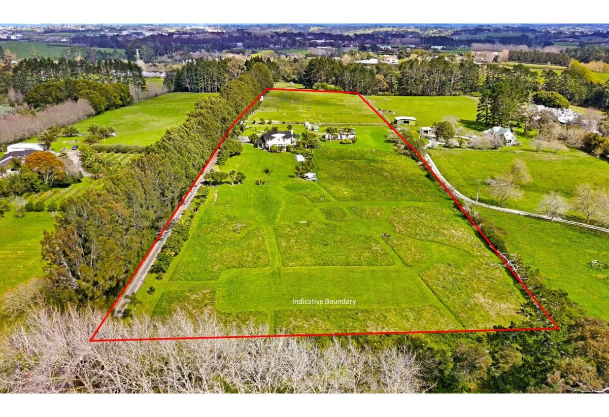 Motivated vendor, Home and Income on 4.2922ha Lifestyle land, 6 beds 4 baths houses, Positioned only an arm’s length from the Whenuapai First Special Housing Area (SHA)—a high-growth precinct developed by Oyster Capital & Fletcher Living, 22 Dale Road, Whenuapai, Auckland