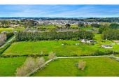 Motivated vendor, Home and Income on 4.2922ha Lifestyle land, 6 beds 4 baths houses, Positioned only an arm’s length from the Whenuapai First Special Housing Area (SHA)—a high-growth precinct developed by Oyster Capital & Fletcher Living, 22 Dale Road, Whenuapai, Auckland