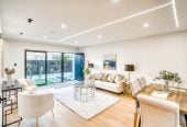 3 beds 2.5 baths home with garage, within walking distance of Pak’nSave Mt Albert, close to Mt Albert Domain, Mt Albert Aquatic Centre. motorway access, 0.6 km to Owairaka District School, 38 Ennismore Road, Mt Albert, Auckland