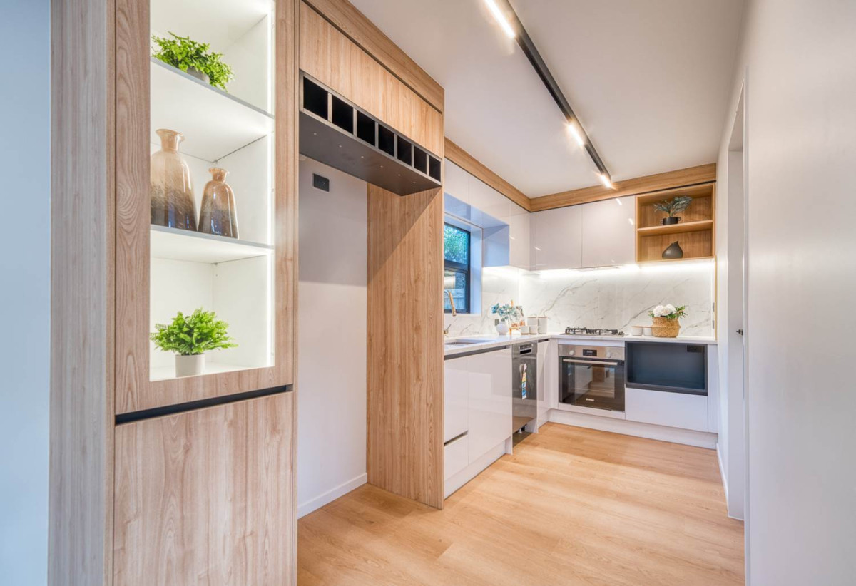 3 beds 2.5 baths home with garage, within walking distance of Pak’nSave Mt Albert, close to Mt Albert Domain, Mt Albert Aquatic Centre. motorway access, 0.6 km to Owairaka District School, 38 Ennismore Road, Mt Albert, Auckland