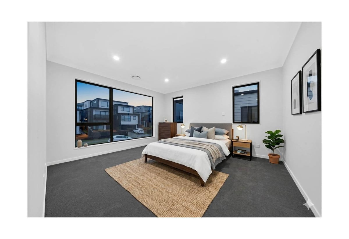 445m2 section, Brandnew 8 beds (6 ensuites) 7.5 baths house with double garage and 2 beds 1 bath granny, close to schools, Ormiston shopping centre, 0.7 km to Mission Heights Junior College, 0.9 km to Mission Heights Primary School, 1.5 km to Ormiston Senior College, 13 Mill Hill Close, Flat Bush, Auckland