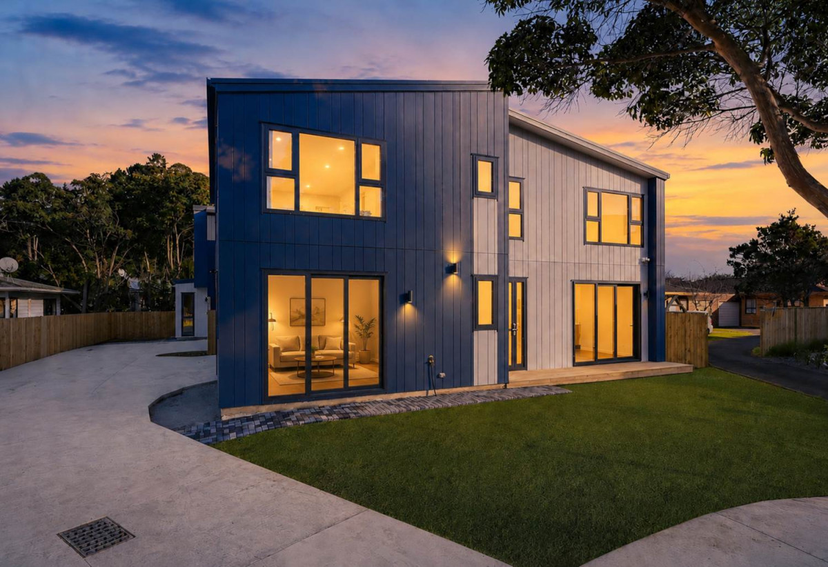 Macleans College zone, Brandnew standalone 5 beds (3 ensuites) 4.5 baths home with garage, 0.6 km to Pigeon Mountain School, 0.8 km to Bucklands Beach Intermediate, 1.1 km to Macleans College, Lot 1, 10 Mimosa Place, Half Moon Bay, Auckland