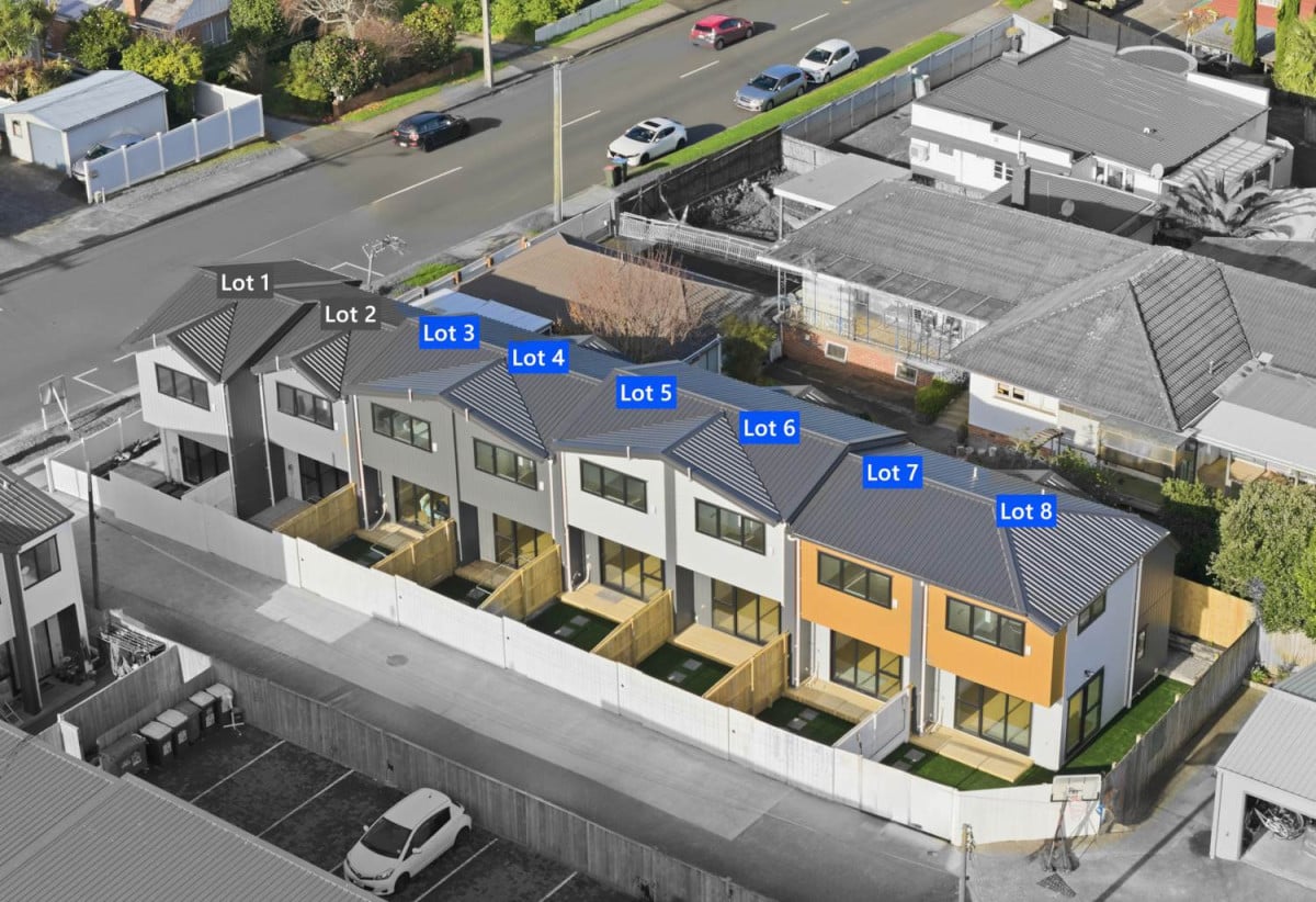 10-Years Master Builder Warranty, Brandnew 1 bed + Flxi room 1 bath townhouse, Walk to restaurants, bus stops, train stations, and supermarkets, 0.7 km to Stanhope Road School, 3/12 Lunn Avenue, Mt Wellington, Auckland