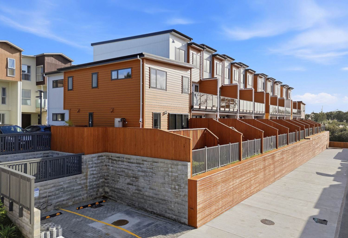 Brandnew 3 beds + study room 2.5 baths home with garage, close to schools, Massey University, Albany Basin, Albany Mall, parks, motorway access, 0.2 km to Albany School, 0.6 kmto Albany Senior High School, 1-2/145 Albany Highway, Albany, Auckland