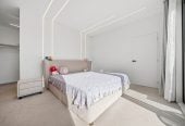 319m2 Standalone 5 beds (1 ensuite) 4 baths house with double garage on 555m2 section, close to schools, motorway access, Orewa Beach, Silverdale Shopping Mall, 0.3 km to Nukumea School, 2 km to Orewa College, 18 Takurua Terrace, Orewa, Auckland