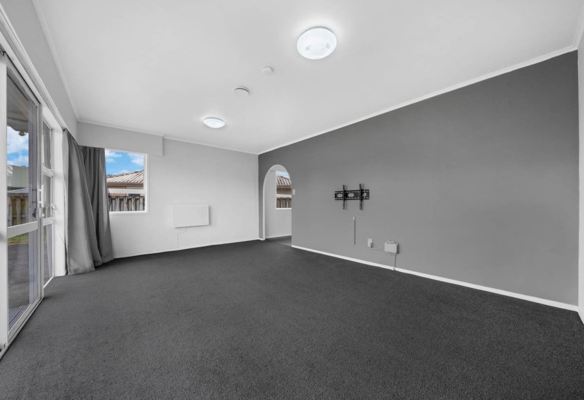 499m2 section, 3 beds 1 bath house with carport, close to schools Manurewa town centre, 0.6 km to Manurewa Intermediate, 0.8 km to Manurewa West School, 0.9 km to Manurewa High School, 31B Jellicoe Road, Manurewa, Auckland