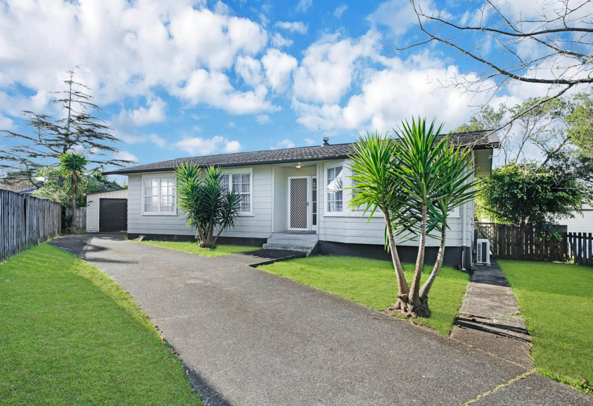 827m2 section, 3 beds 1 bath house with standalone garage, close to schools, seaside reserve, shops, motorway access, 0.5 km to Leabank School and James Cook High School, 1.6 km to Manurewa Intermediate, 27 Astor Place, Manurewa, Auckland