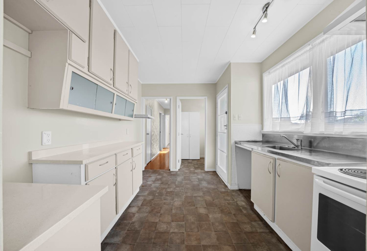 827m2 section, 3 beds 1 bath house with standalone garage, close to schools, seaside reserve, shops, motorway access, 0.5 km to Leabank School and James Cook High School, 1.6 km to Manurewa Intermediate, 27 Astor Place, Manurewa, Auckland